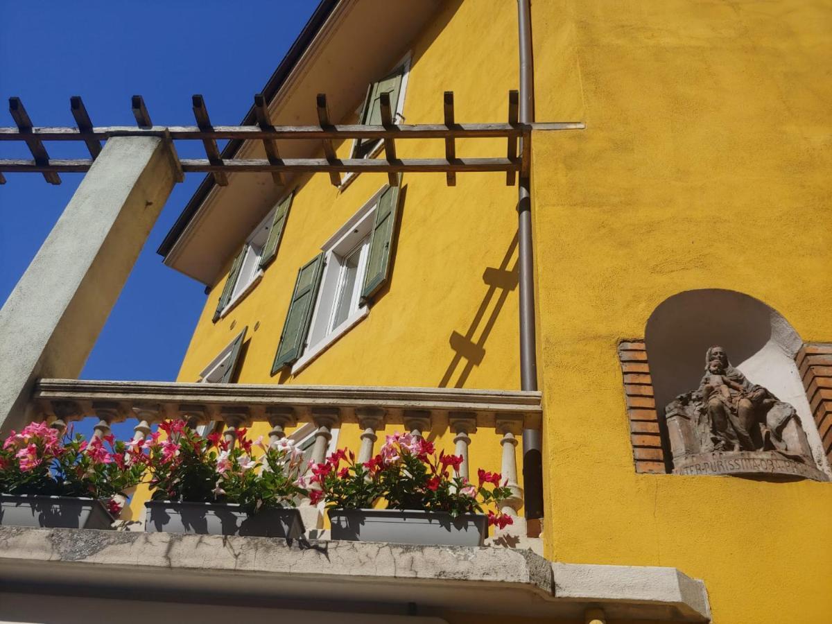 Studio Apartments Baia Azzurra 7 Torbole Sul Garda ภายนอก รูปภาพ