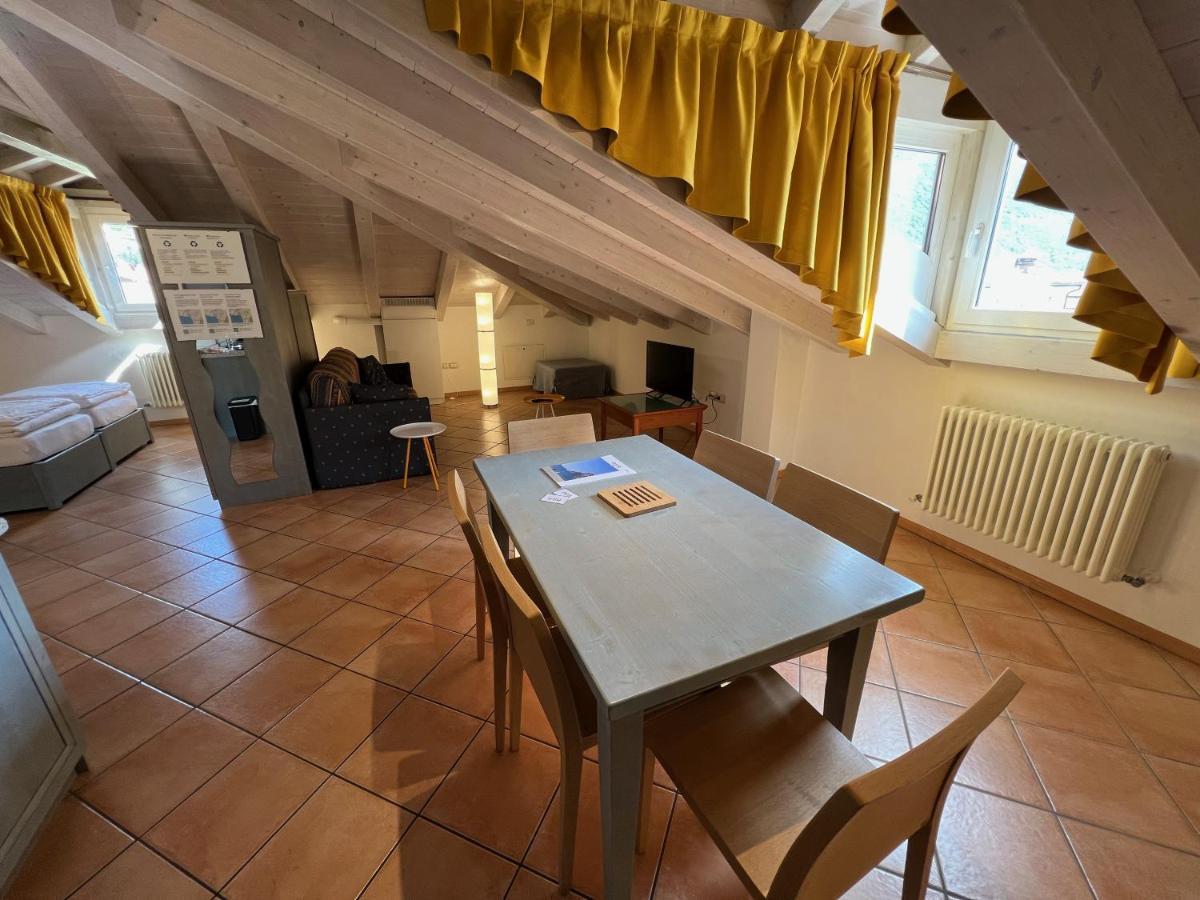 Studio Apartments Baia Azzurra 7 Torbole Sul Garda ภายนอก รูปภาพ