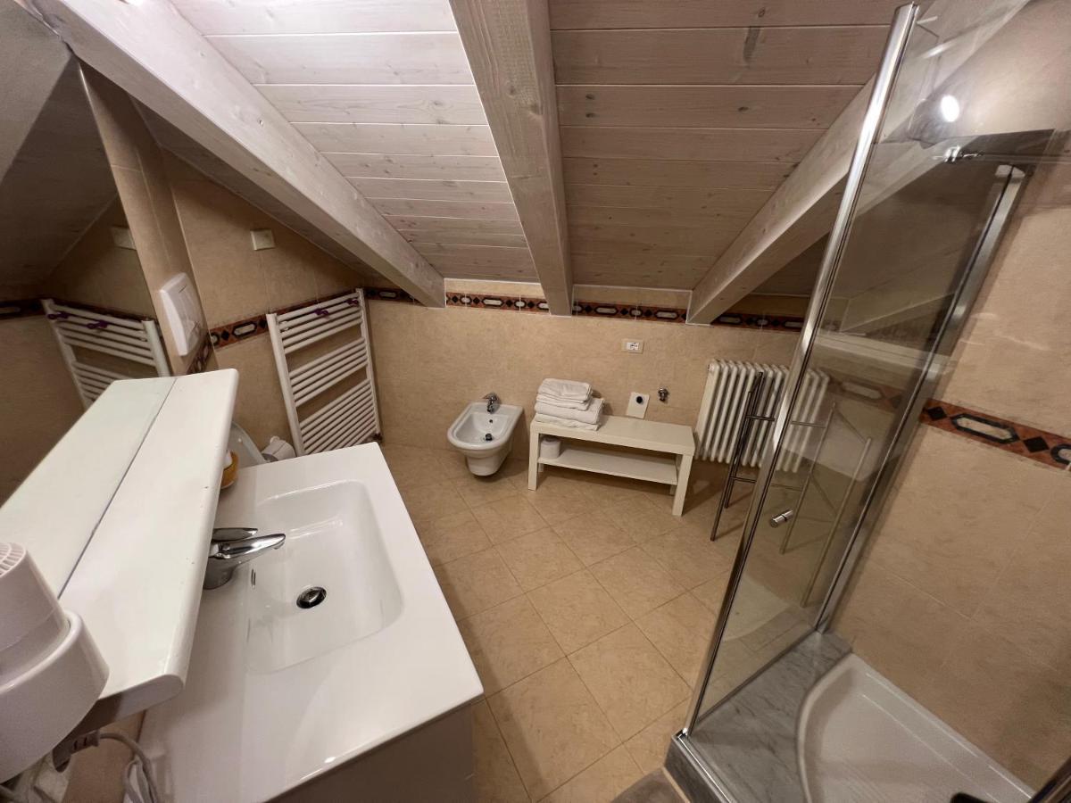 Studio Apartments Baia Azzurra 7 Torbole Sul Garda ภายนอก รูปภาพ