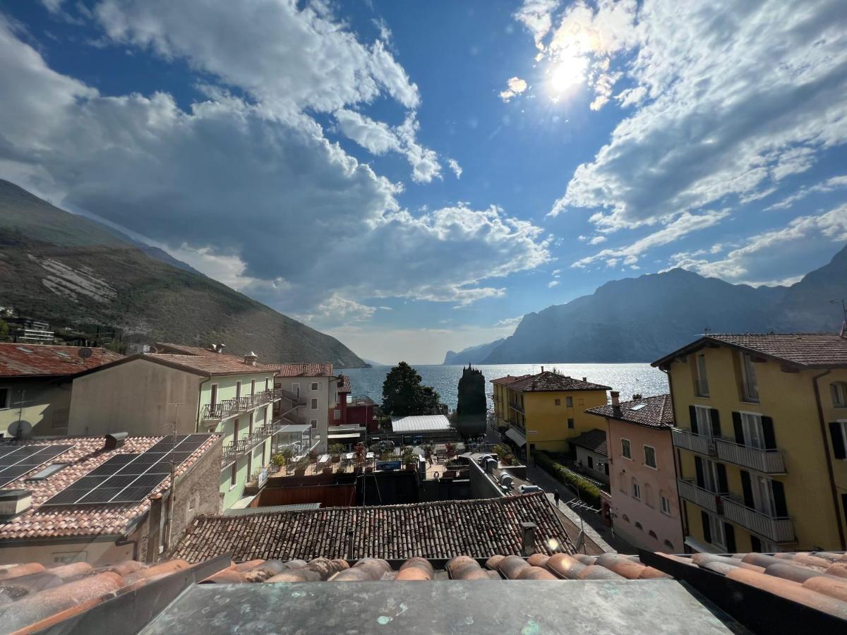 Studio Apartments Baia Azzurra 7 Torbole Sul Garda ภายนอก รูปภาพ